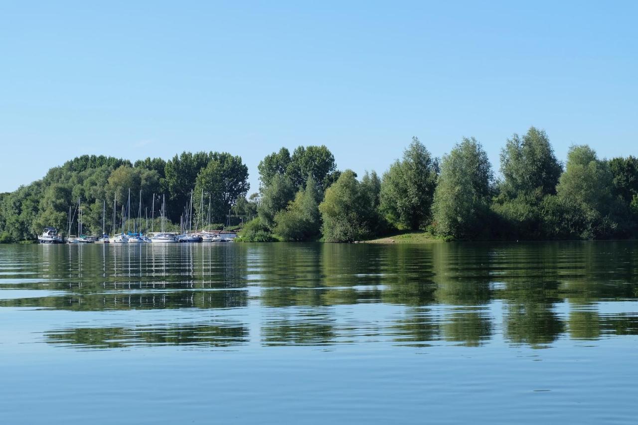 Ons Maashuisje Maaseik Exteriör bild